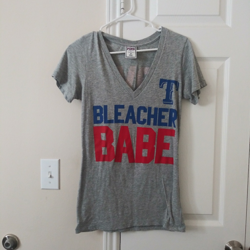 V neck t-shirt